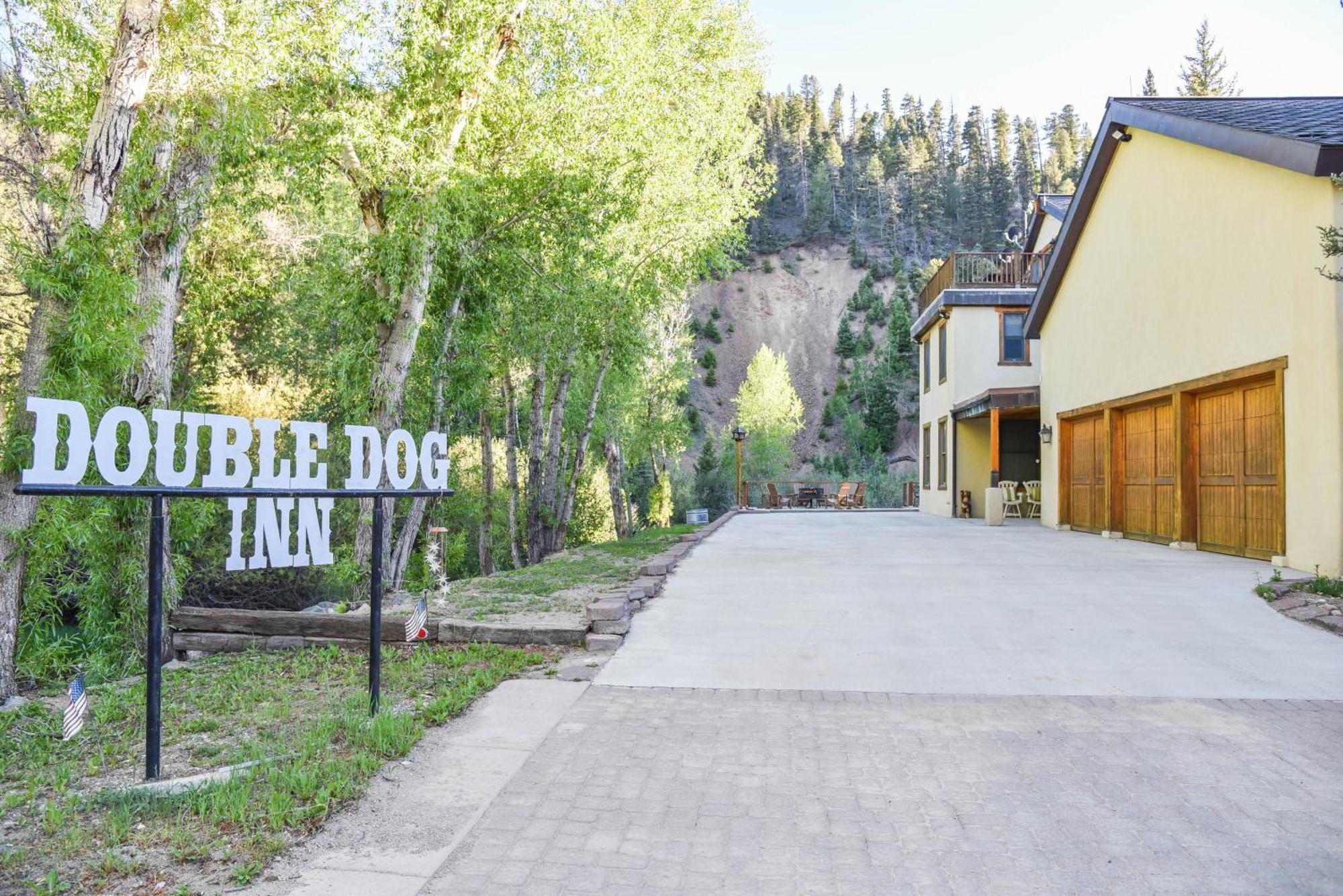 River Lyric Lodge - Formerly Double Dog Ред Ривър Екстериор снимка